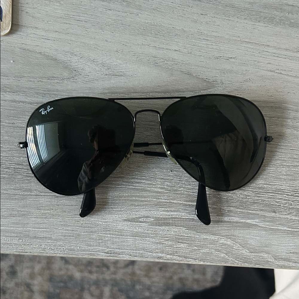 Ray-Ban Black Aviator Sunglasses